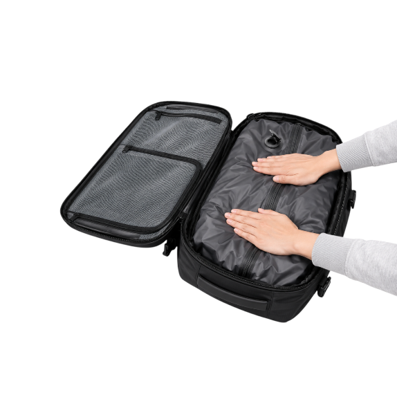 Compression sous vide intégrée — Tarmac 40L — Sac à dos cabine
