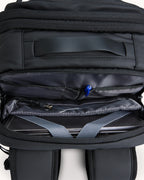 Transit 32L — Sac à dos sous le siège